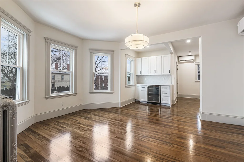 3 bed, 1 bath apartment for rent at 41 Westmoreland Unit 3, Dorchester — photo 7 of 22