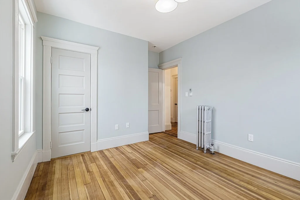 3 bed, 1 bath apartment for rent at 41 Westmoreland Unit 3, Dorchester — photo 17 of 22