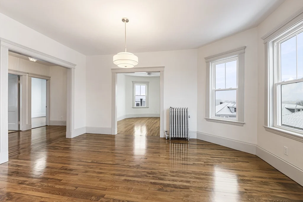 3 bed, 1 bath apartment for rent at 41 Westmoreland Unit 3, Dorchester — photo 5 of 22