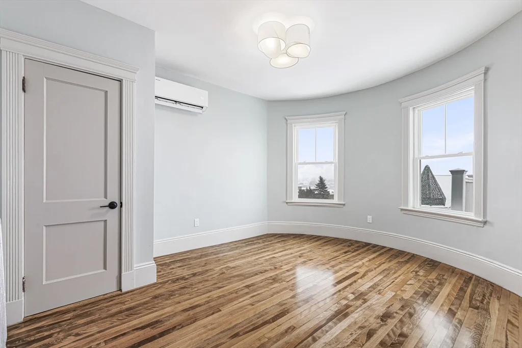 3 bed, 1 bath apartment for rent at 41 Westmoreland Unit 3, Dorchester — photo 11 of 22
