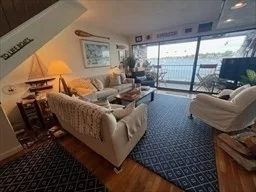 2 bed, 1 bath apartment for rent at 41 Wharf Path Unit 41, Marblehead — photo 3 of 11
