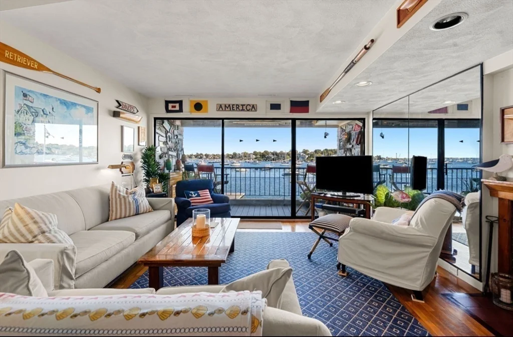 2 bed, 1 bath apartment for rent at 41 Wharf Patth Unit 41, Marblehead — photo 7 of 22
