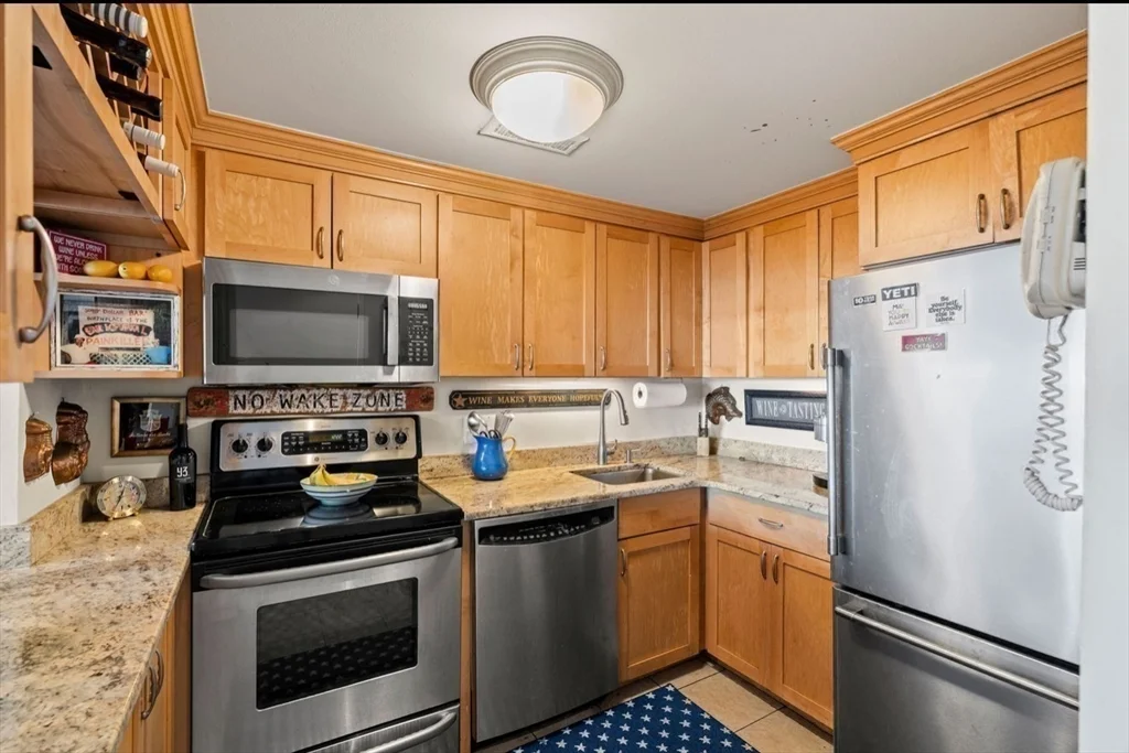 2 bed, 1 bath apartment for rent at 41 Wharf Patth Unit 41, Marblehead — photo 9 of 22
