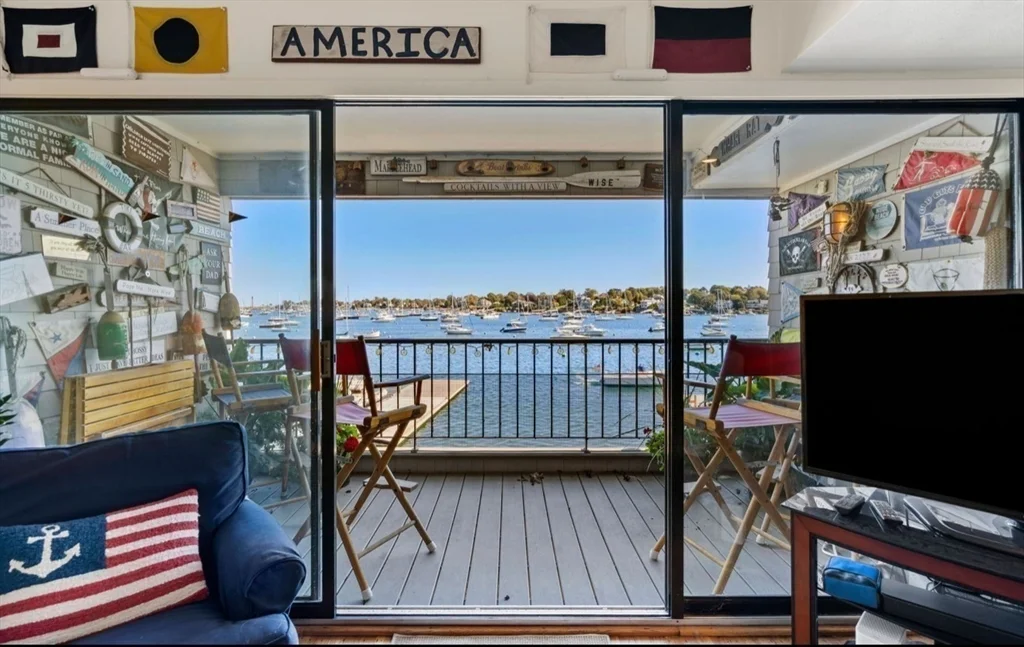 2 bed, 1 bath apartment for rent at 41 Wharf Patth Unit 41, Marblehead — photo 4 of 22