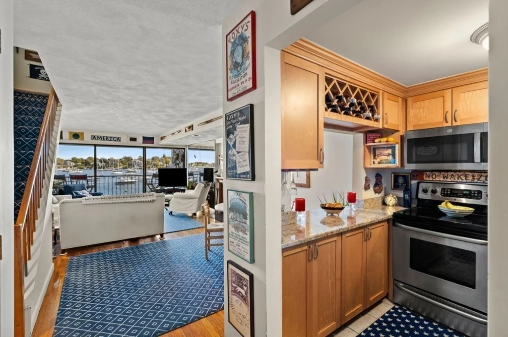 2 bed, 1 bath apartment for rent at 41 Wharf Patth Unit 41, Marblehead — photo 11 of 22