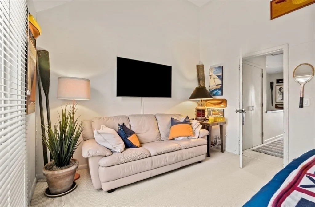 2 bed, 1 bath apartment for rent at 41 Wharf Patth Unit 41, Marblehead — photo 20 of 22