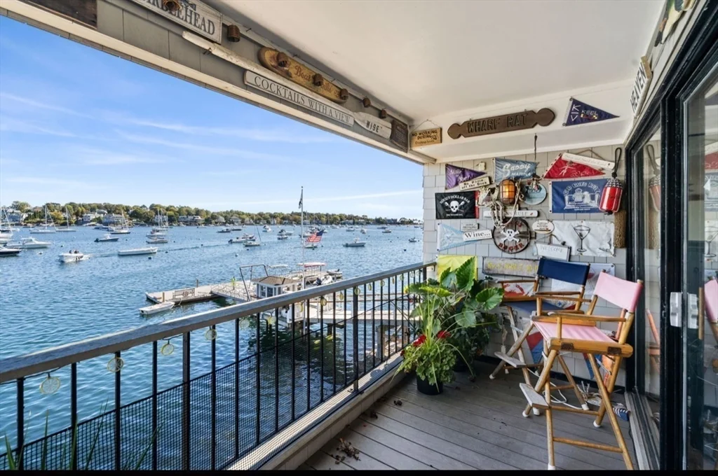 2 bed, 1 bath apartment for rent at 41 Wharf Patth Unit 41, Marblehead — photo 2 of 22