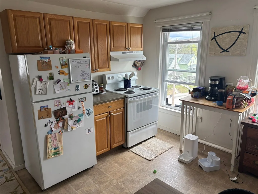 1 bed, 1 bath apartment for rent at 41 Whipple St Unit 3, Worcester — photo 8 of 26