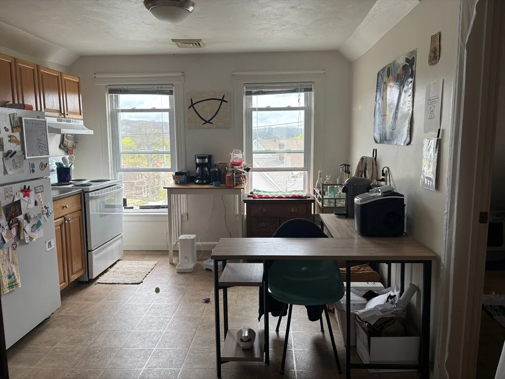 1 bed, 1 bath apartment for rent at 41 Whipple St Unit 3, Worcester — photo 7 of 26