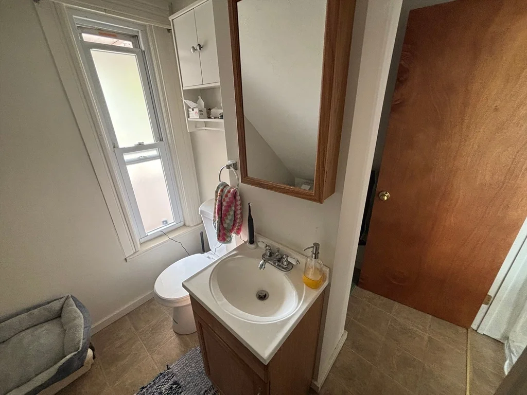 1 bed, 1 bath apartment for rent at 41 Whipple St Unit 3, Worcester — photo 10 of 26