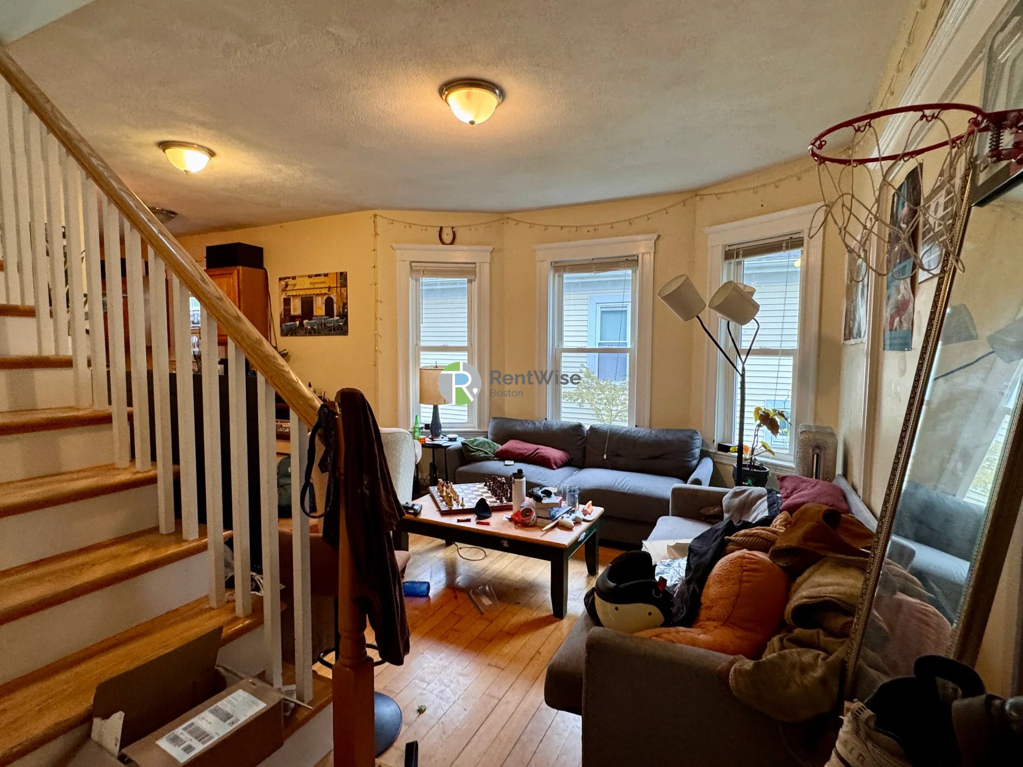 6 bed, 2 bath apartment for rent at 41 Whitfield Rd Unit 1, Tufts — photo 1 of 22