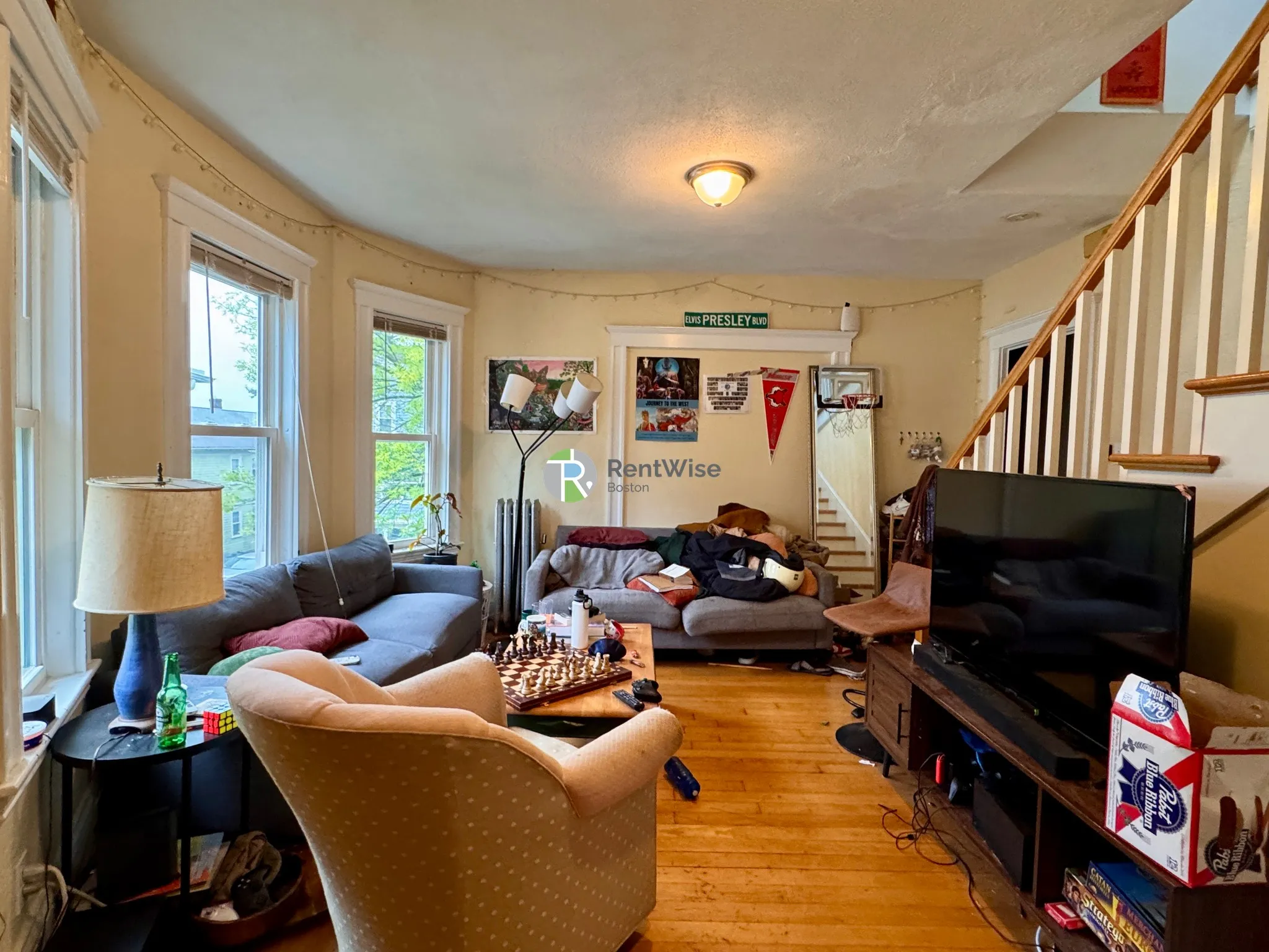 6 bed, 2 bath apartment for rent at 41 Whitfield Rd Unit 1, Tufts — photo 5 of 22