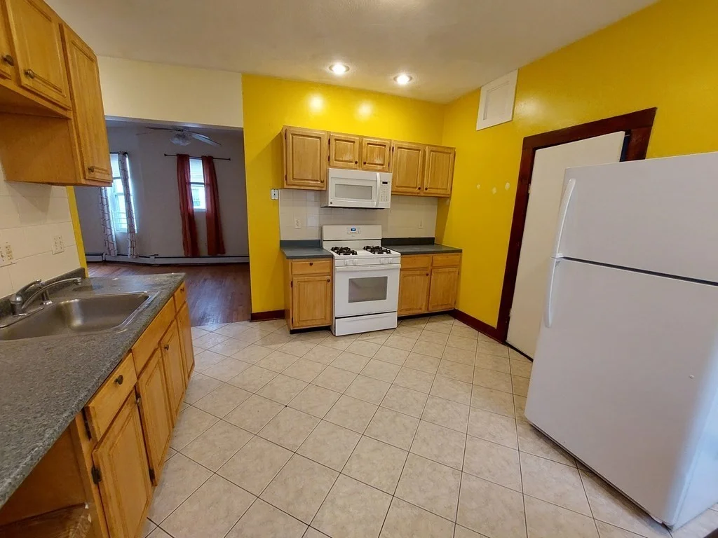 3 bed, 1 bath apartment for rent at 41 Wildwood St Unit 2, Dorchester — photo 1 of 11