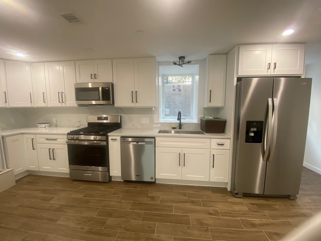 3 bed, 1 bath apartment for rent at 41 Wiltshire Unit A, Boston — photo 1 of 18