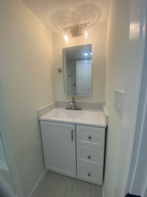 3 bed, 1 bath apartment for rent at 41 Wiltshire Unit A, Boston — photo 16 of 18