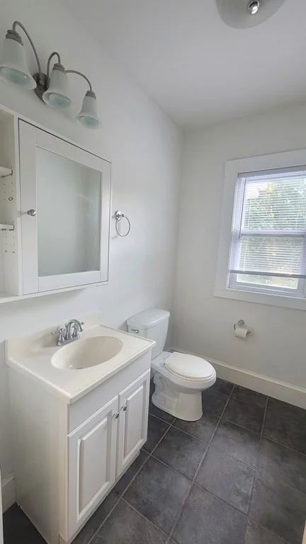 4 bed, 2 bath apartment for rent at 41 Woodward Unit 41, Quincy Center — photo 17 of 26