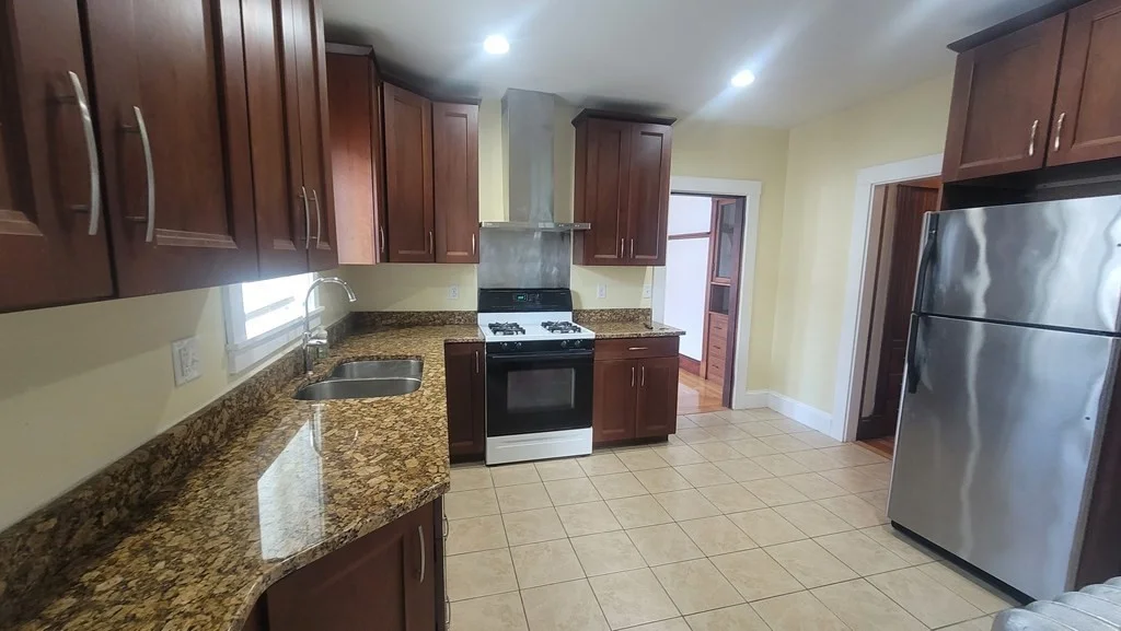 4 bed, 2 bath apartment for rent at 41 Woodward Unit 41, Quincy Center — photo 11 of 26