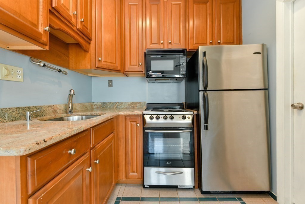 1 bed, 1 bath apartment for rent at 41 Worcester Sq Unit 4, South End — photo 4 of 11