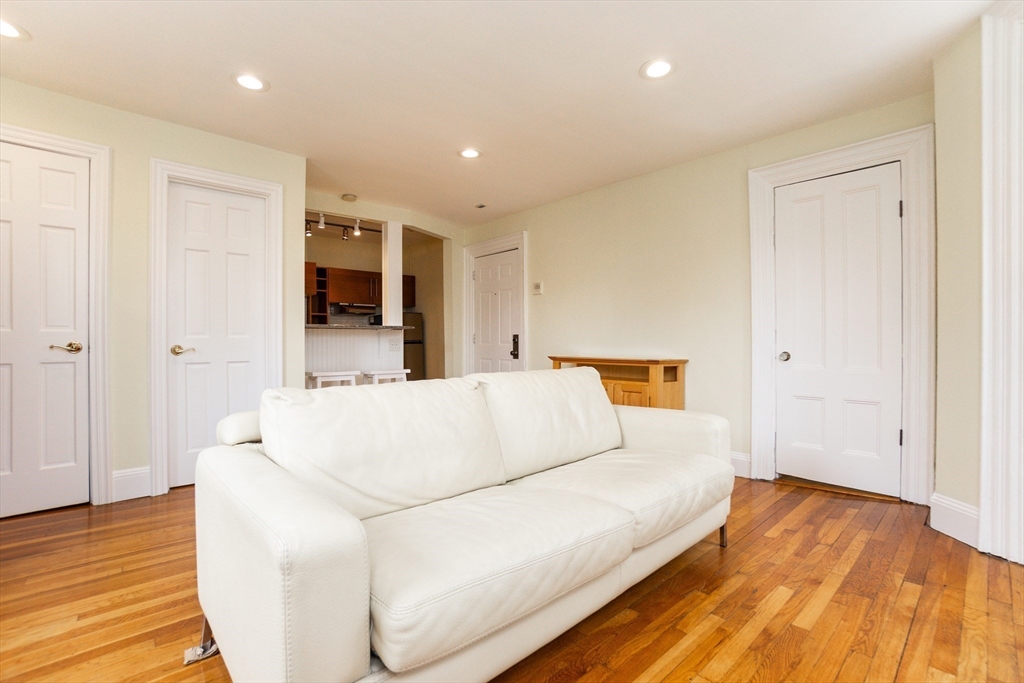 1 bed, 1 bath apartment for rent at 41 Worcester Sq Unit 5, South End — photo 5 of 18