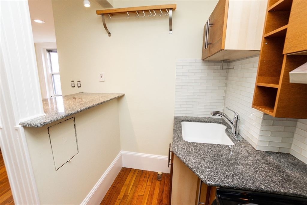 1 bed, 1 bath apartment for rent at 41 Worcester Sq Unit 5, South End — photo 10 of 18