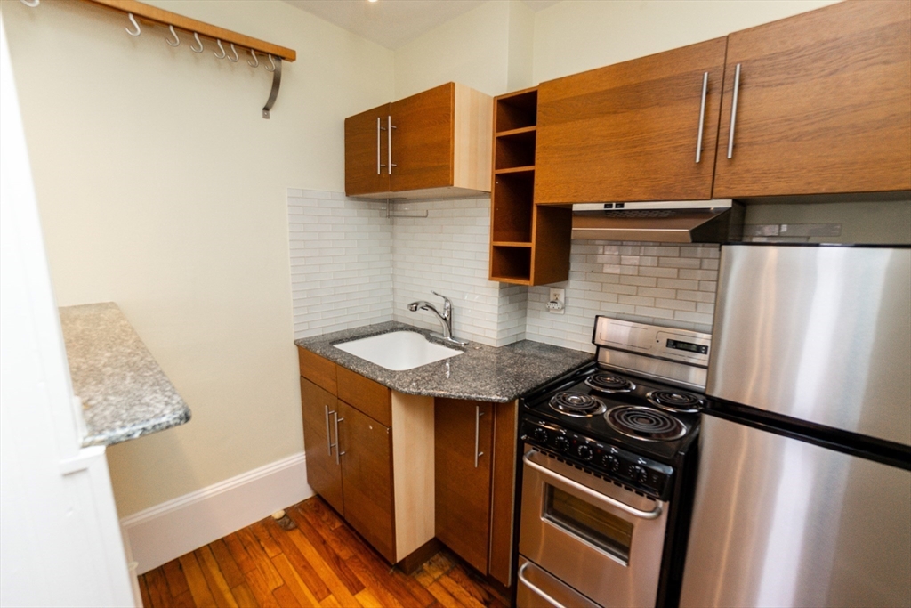 1 bed, 1 bath apartment for rent at 41 Worcester Sq Unit 5, South End — photo 7 of 18