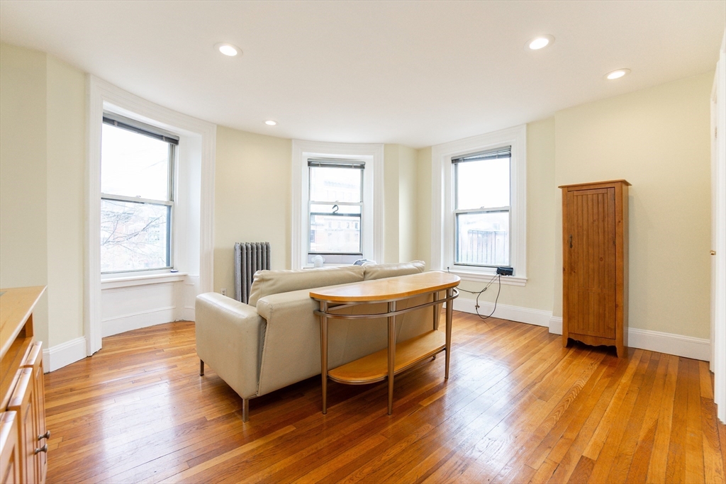 1 bed, 1 bath apartment for rent at 41 Worcester Sq Unit 5, South End — photo 2 of 18