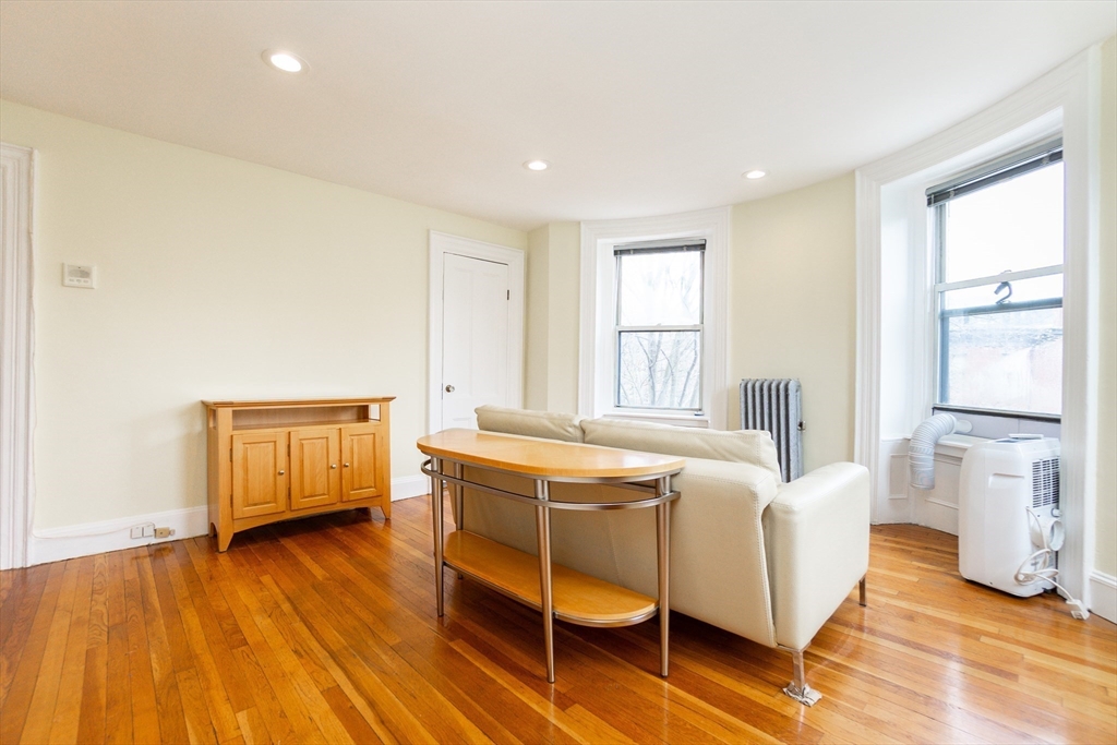 1 bed, 1 bath apartment for rent at 41 Worcester Sq Unit 5, South End — photo 4 of 18