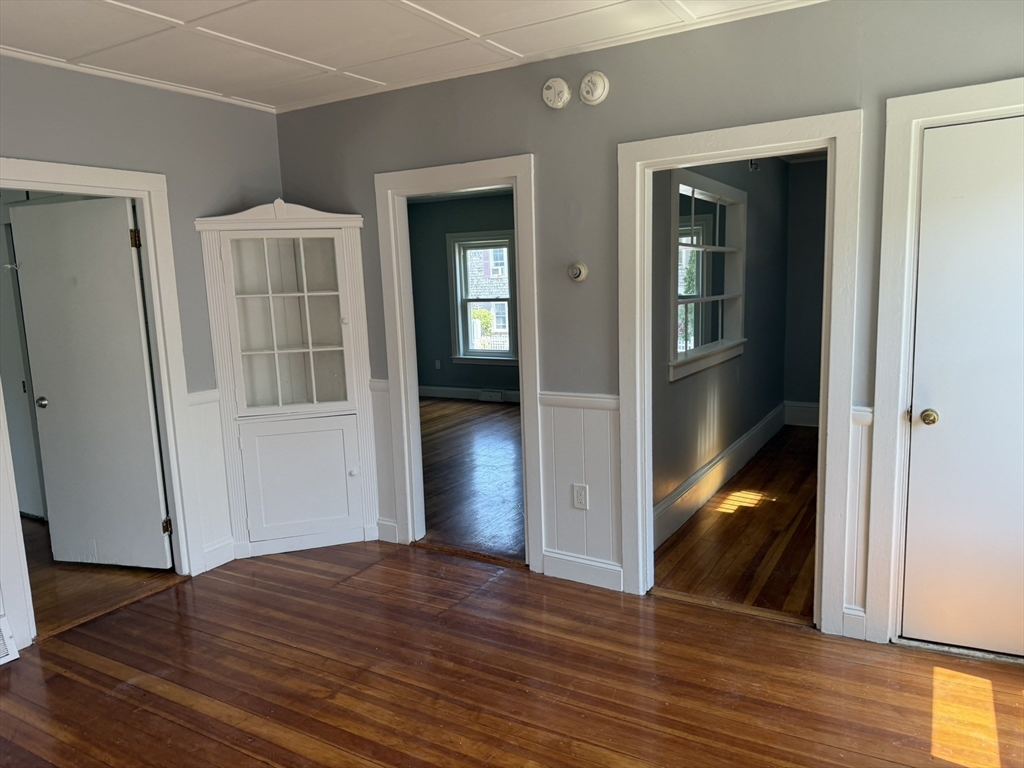 4 bed, 1 bath apartment for rent at 410-412 Court St Unit 1, North Plymouth — photo 6 of 15