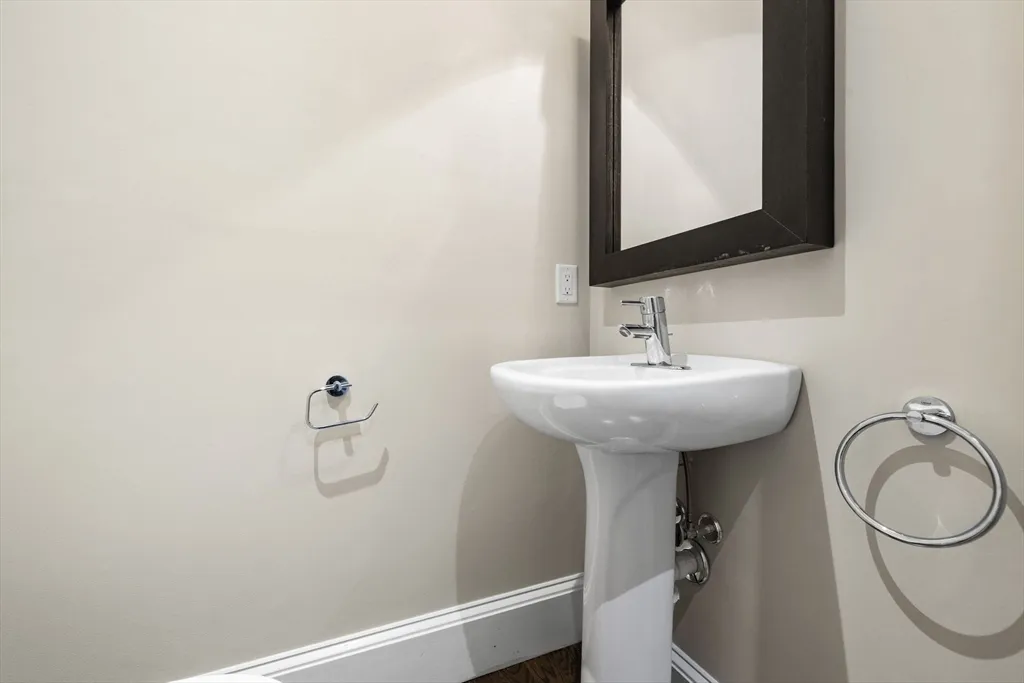 3 bed, 2.5 bath apartment for rent at 410 Boylston St Unit 03, Back Bay — photo 8 of 20