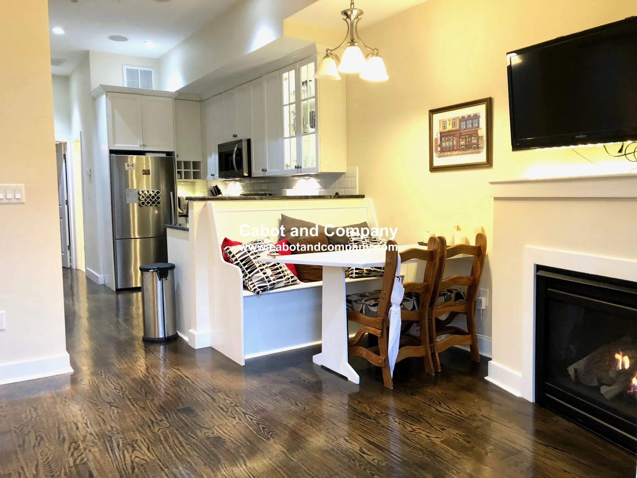 1 bed, 1 bath apartment for rent at 410 Columbus Ave Unit 2, Columbus — photo 2 of 10