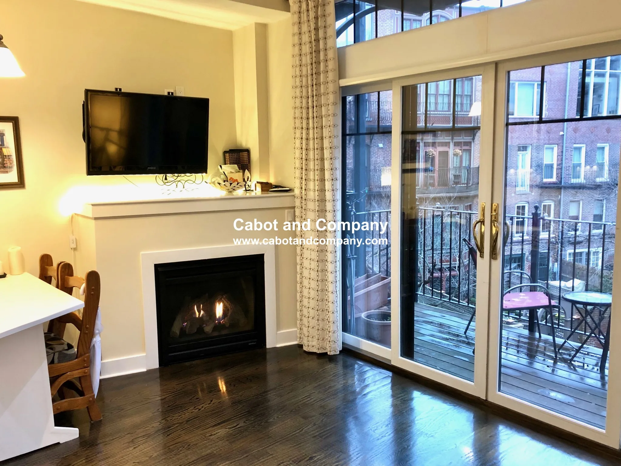 1 bed, 1 bath apartment for rent at 410 Columbus Ave Unit 2, Columbus — photo 4 of 10