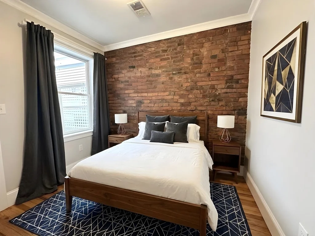2 bed, 1 bath apartment for rent at 410 E 3rd Unit 3, South Boston — photo 9 of 11
