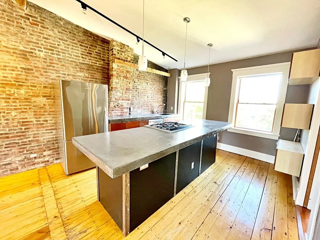2 bed, 2 bath apartment for rent at 410 Sumner St Unit 2, East Boston — photo 4 of 18