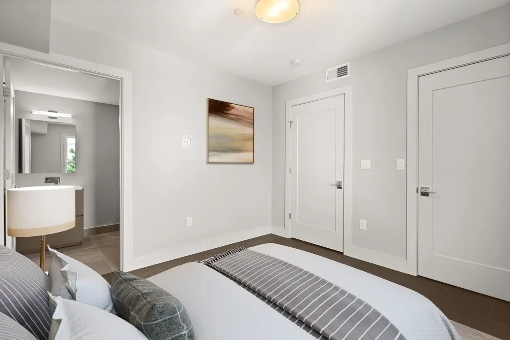 3 bed, 2 bath apartment for rent at 410 West Broadway Unit 205, South Boston — photo 6 of 21