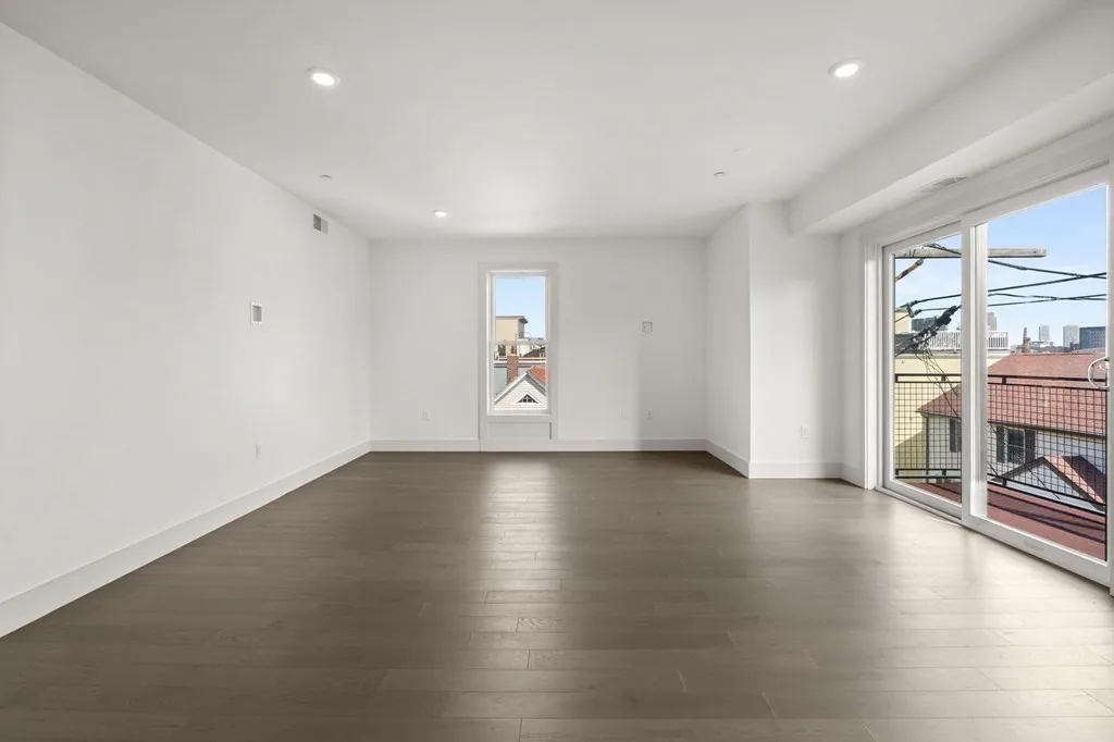 3 bed, 2 bath apartment for rent at 410 West Broadway Unit 205, South Boston — photo 4 of 21