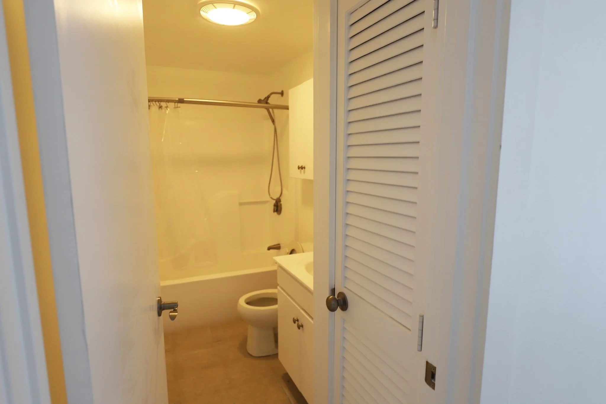 1 bed, 1 bath apartment for rent at 410 West Falmouth Hwy Rte 28a Unit 7, West Falmouth — photo 5 of 6