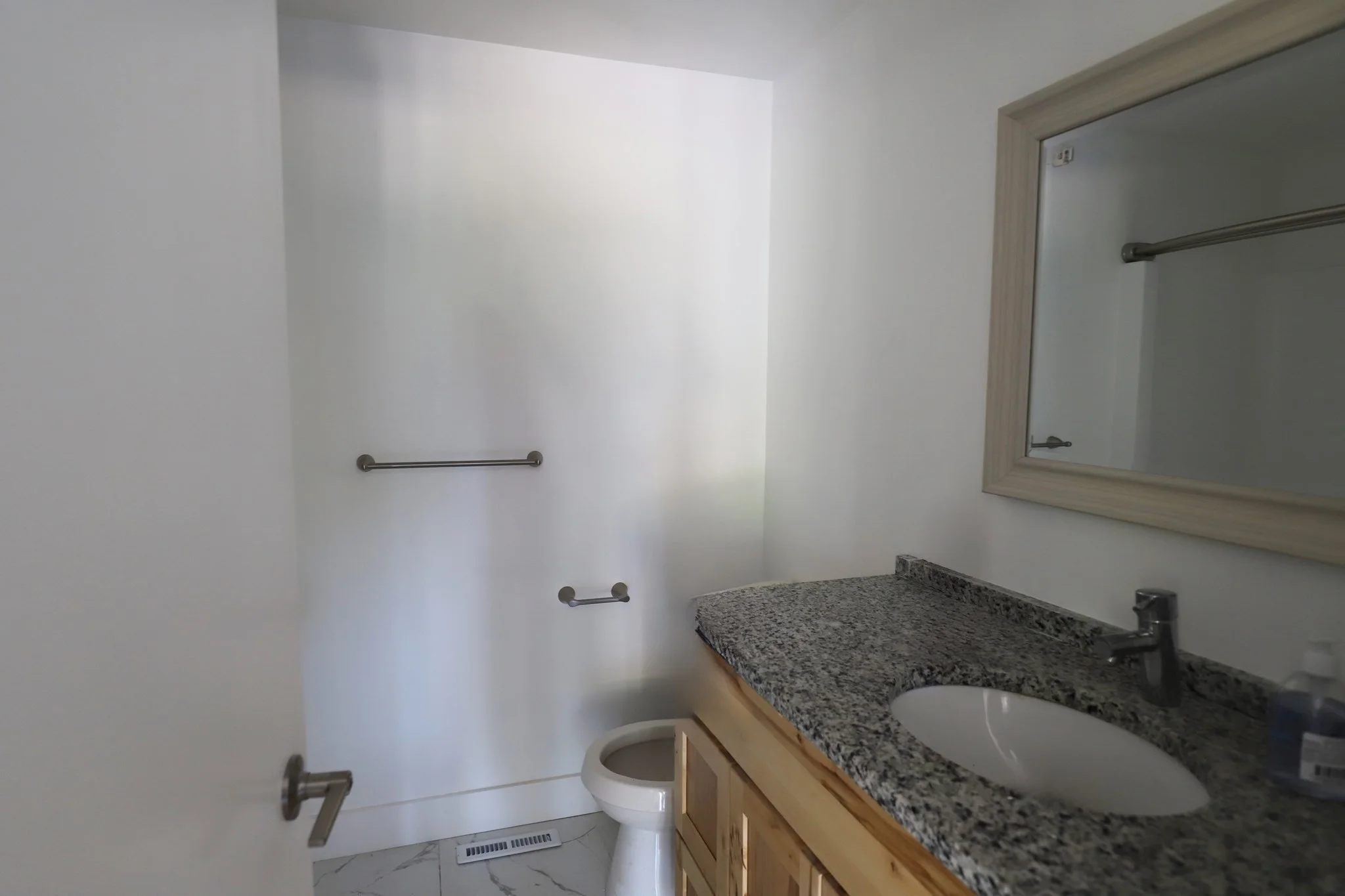 1 bed, 1 bath apartment for rent at 410 West Falmouth Hwy Rte 28a Unit 8, West Falmouth — photo 6 of 6