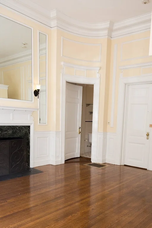 Studio bed, 1 bath apartment for rent at 411 Beacon Unit 4, Back Bay — photo 13 of 26