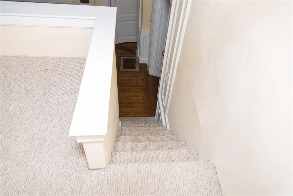 Studio bed, 1 bath apartment for rent at 411 Beacon Unit 4, Back Bay — photo 10 of 26