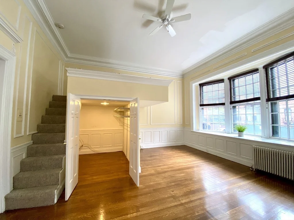 Studio bed, 1 bath apartment for rent at 411 Beacon Unit 4, Back Bay — photo 5 of 26