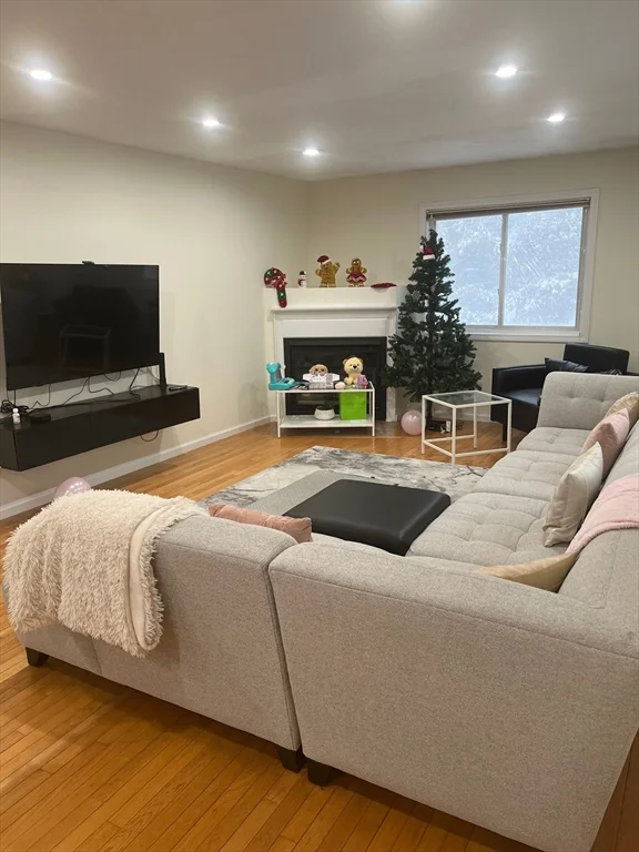 2 bed, 2 bath apartment for rent at 411 Captain Eames Cir Unit 411, Ashland — photo 21 of 25