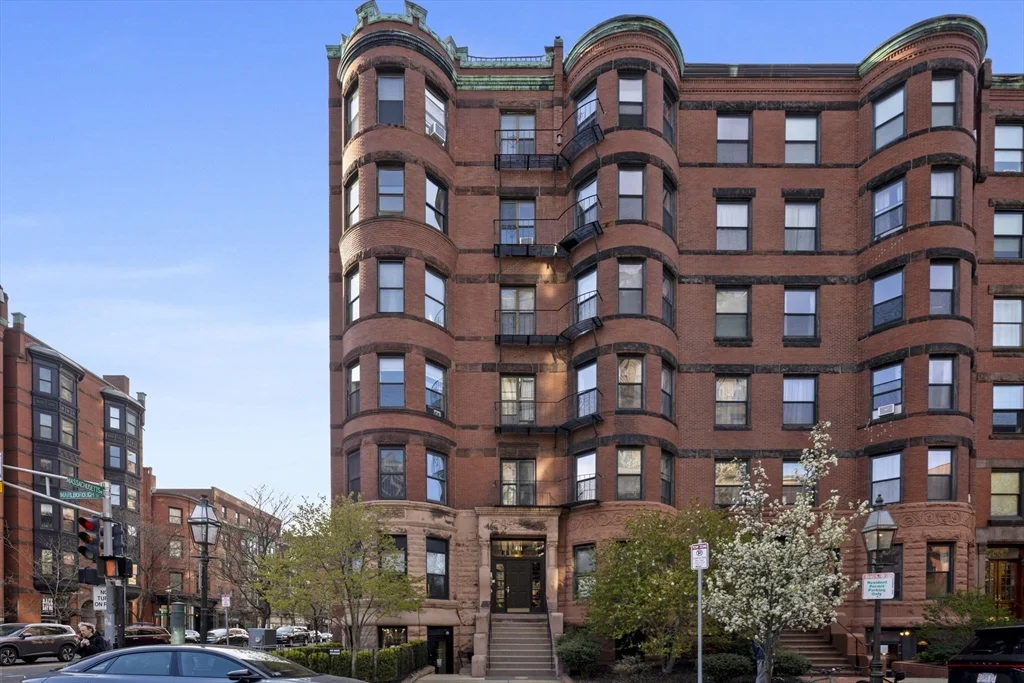 2 bed, 2 bath apartment for rent at 411 Marlborough St Unit 12, Back Bay — photo 20 of 21