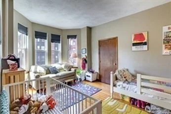 2 bed, 1 bath apartment for rent at 411 Marlborough St Unit 3, Back Bay — photo 5 of 9