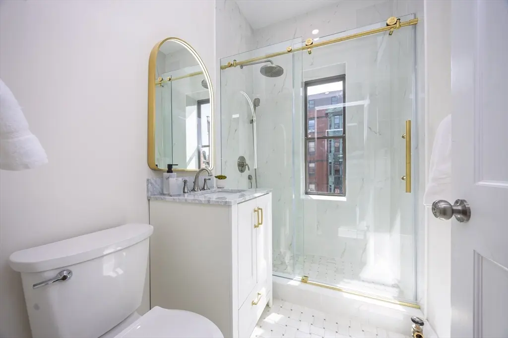 2 bed, 1 bath apartment for rent at 411 Marlborough St Unit 7, Back Bay — photo 2 of 8