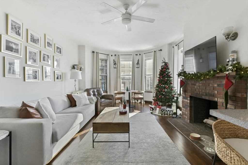 2 bed, 1 bath apartment for rent at 411 Marlborough St Unit 9, Back Bay