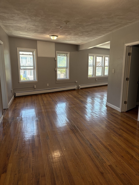 2 bed, 1 bath apartment for rent at 411 Mt Auburn St Unit B, Watertown — photo 3 of 12