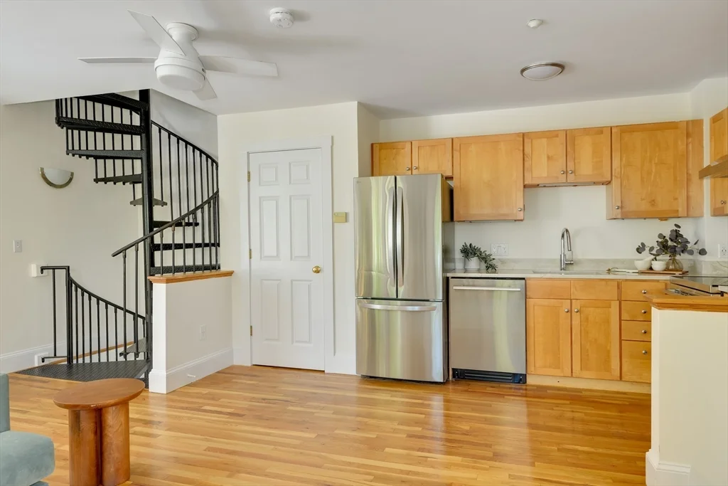 3 bed, 1 bath apartment for rent at 411 Norfolk St Unit 2-A, Union Square — photo 7 of 30