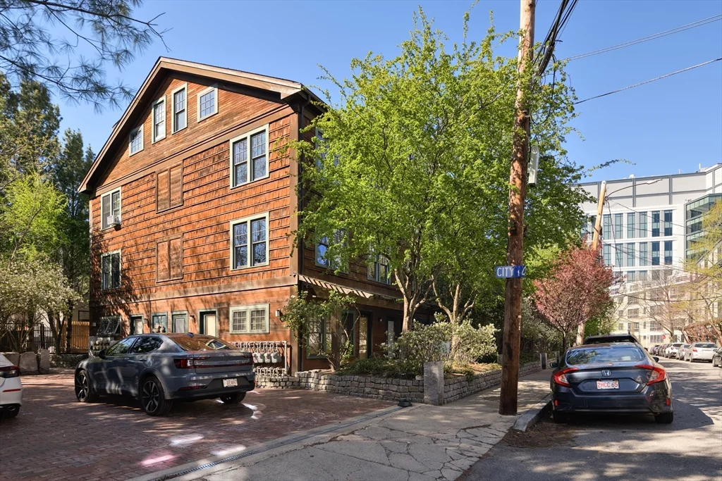 3 bed, 1 bath apartment for rent at 411 Norfolk St Unit 2-A, Union Square — photo 21 of 30