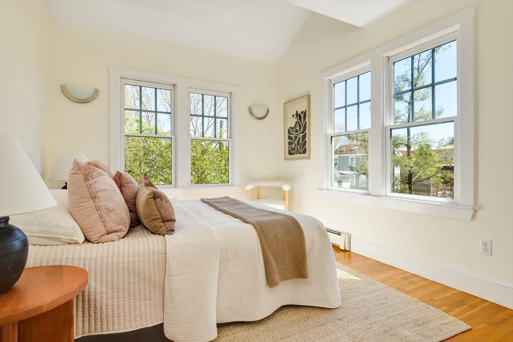 3 bed, 1 bath apartment for rent at 411 Norfolk St Unit 2-A, Union Square — photo 11 of 30