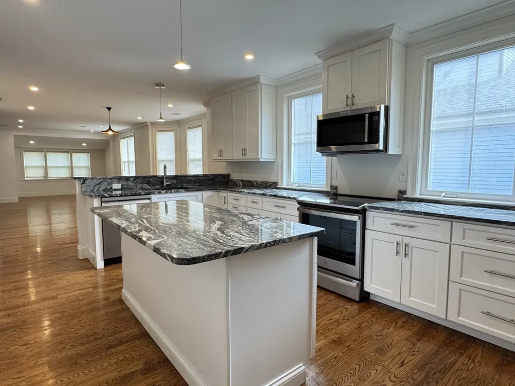 3 bed, 2 bath apartment for rent at 411 Walden St Unit 409, West Cambridge — photo 6 of 23